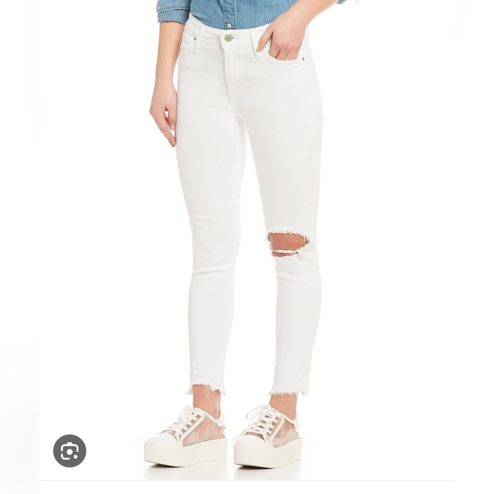 Levi’s 721 high rise skinny jeans distressed